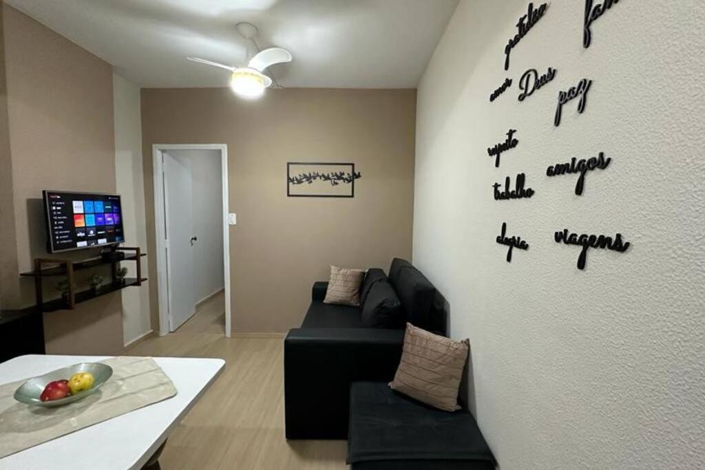 Apto - - Aclimacao - Quadra Estacao Metro Vergueiro Apartamento *